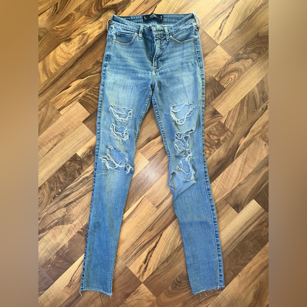 Medium wash Hollister jeans